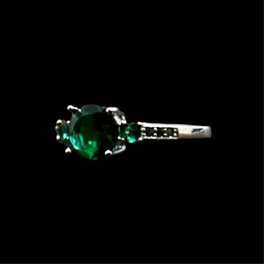 Green Stone Ring (Silver)