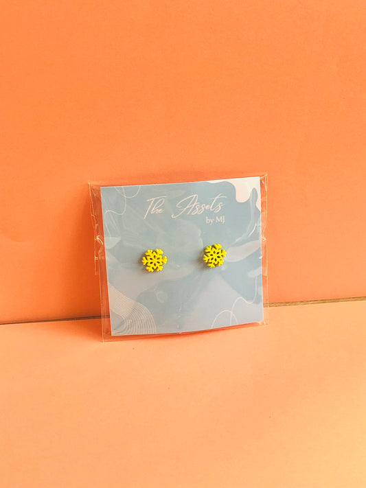 Yellow flower stud