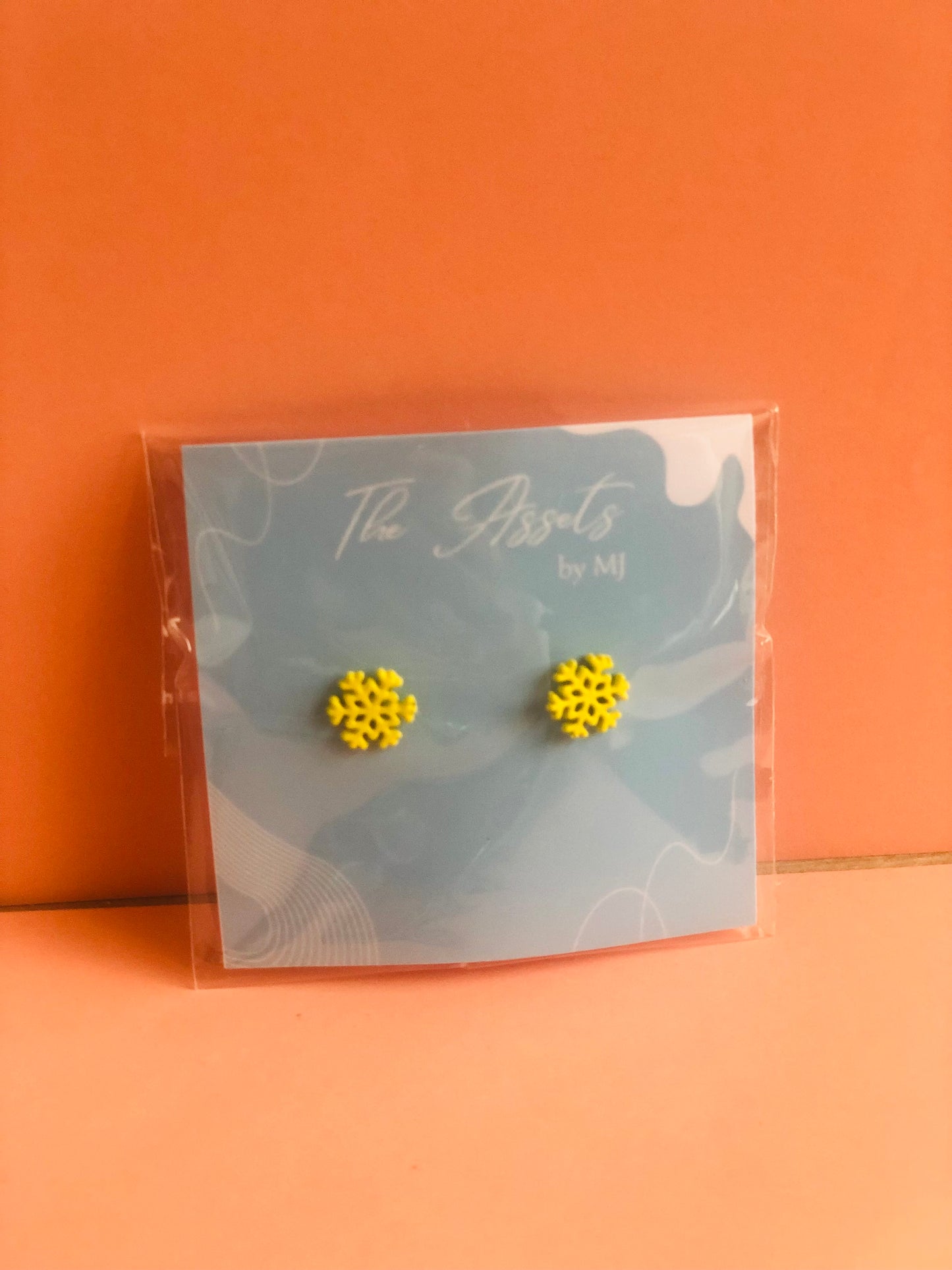 Yellow flower stud